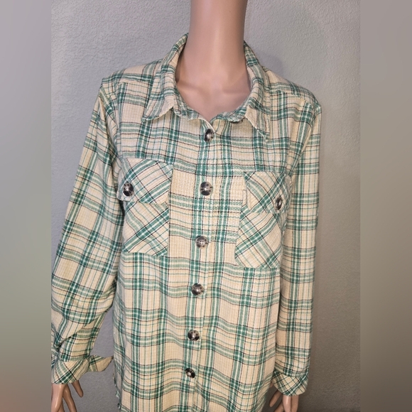 Democracy Frayed Plaid Longsleeve Button Down Women’s Medium - Picture 4 of 8